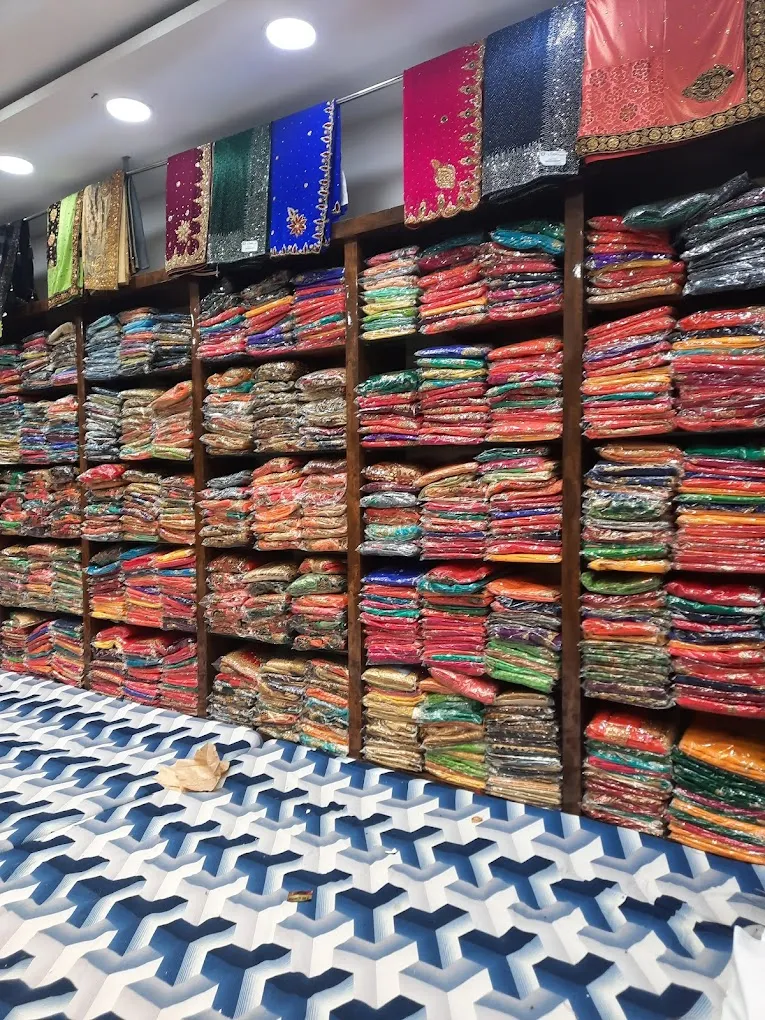 Ganesh sarees center